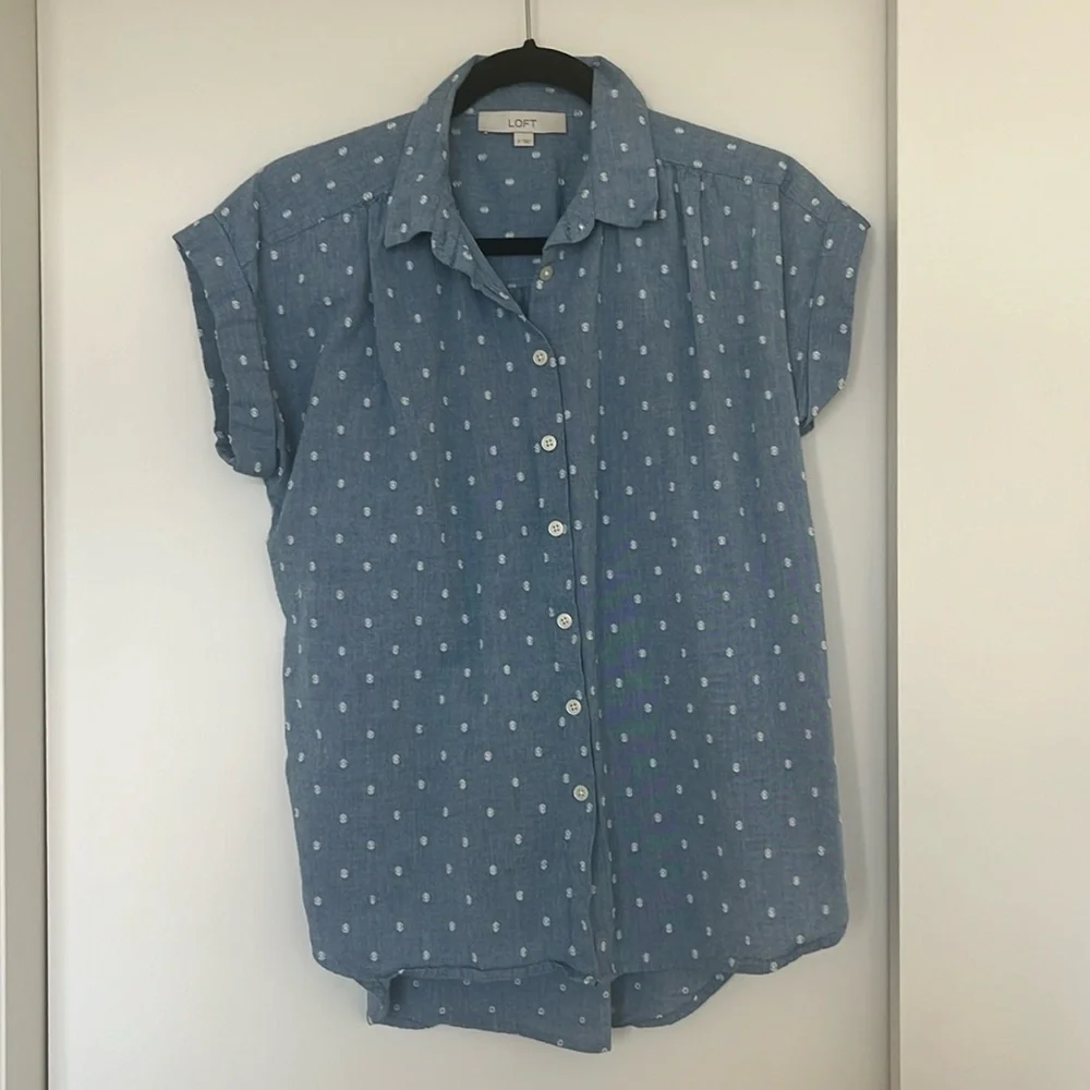 Loft, short-sleeve button-down, size small - Picture 1 of 1
